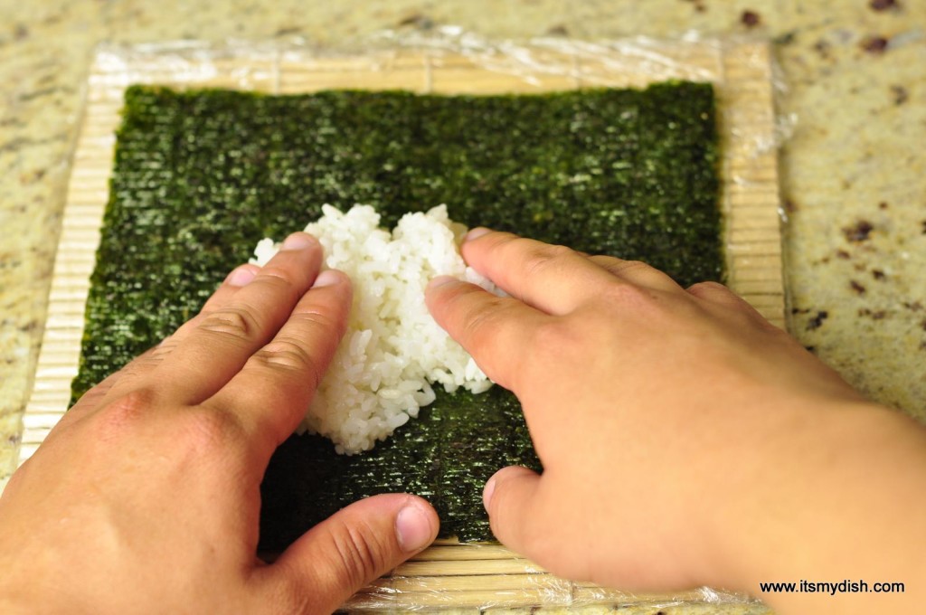 how to make sushi rolls - with rice